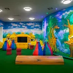 Leonardo Laura & Splash Resort