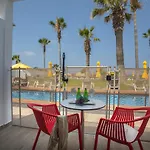 Leonardo Laura & Splash Resort Klorakas