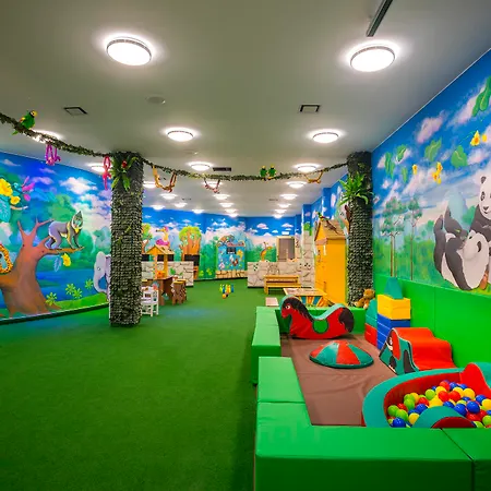 Feriested Leonardo Laura & Splash 4*