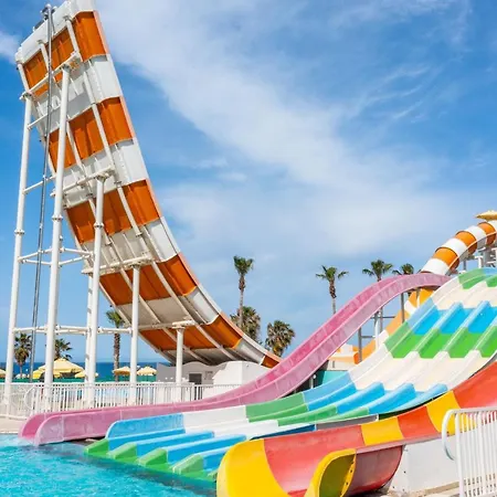 Leonardo Laura & Splash Resort Klorakas
