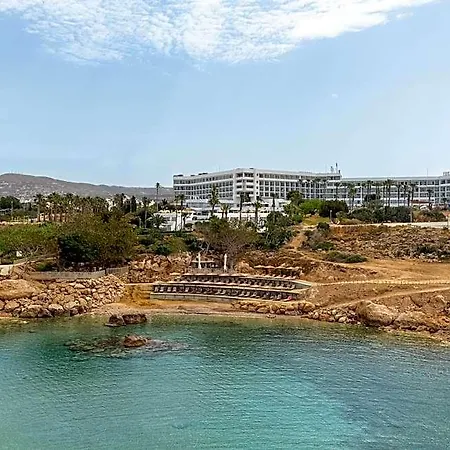 Leonardo Laura & Splash Resort Klorakas