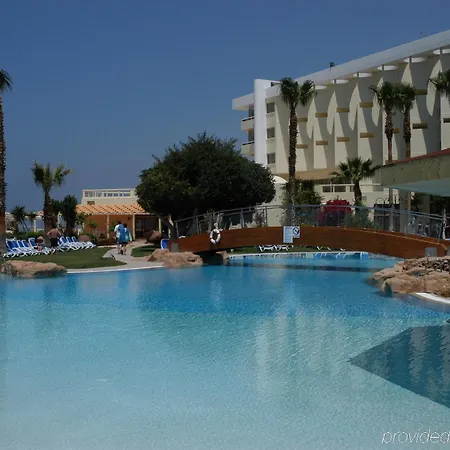 Leonardo Laura & Splash Klorakas