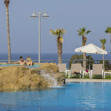 Leonardo Laura & Splash Complex
