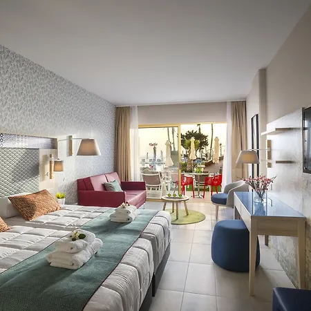 Leonardo Laura & Splash リゾート 4*