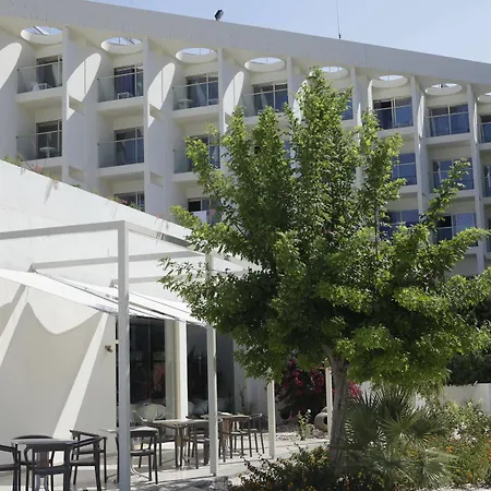 Leonardo Laura & Splash 4* Klorakas