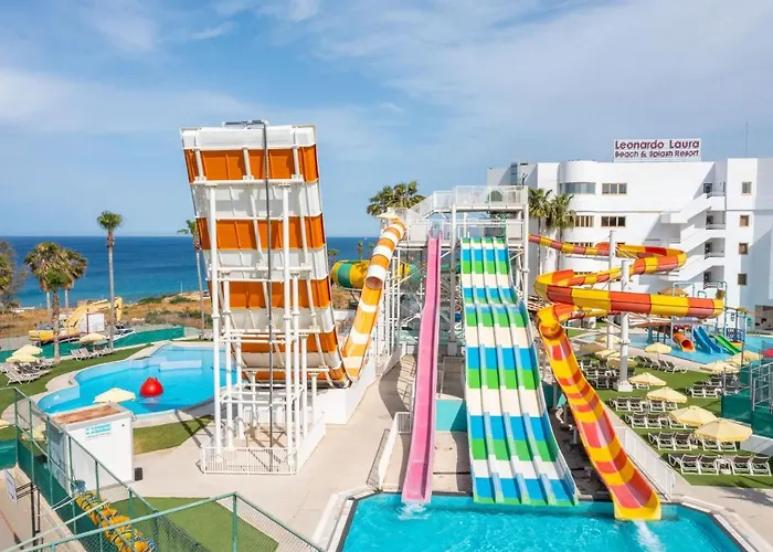 Leonardo Laura Beach&splash