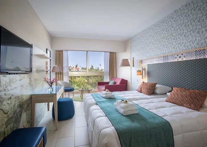 Resort Leonardo Laura Beach&splash 4*