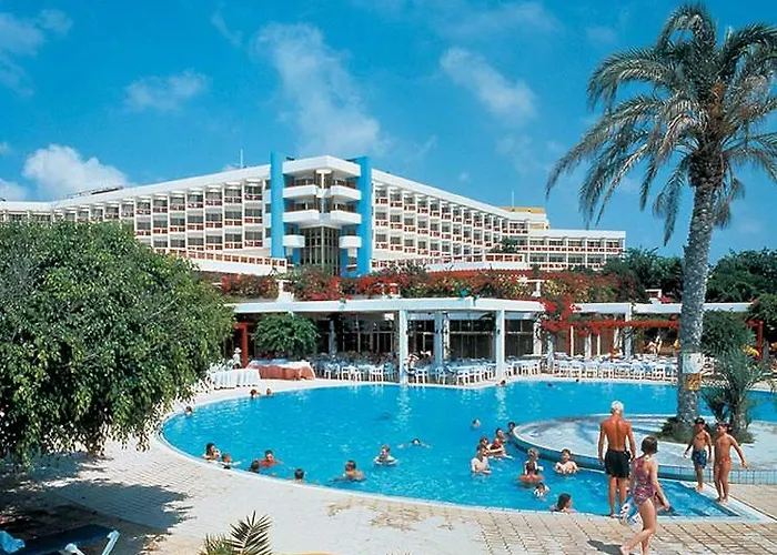 Leonardo Laura Beach&splash Resort 4*