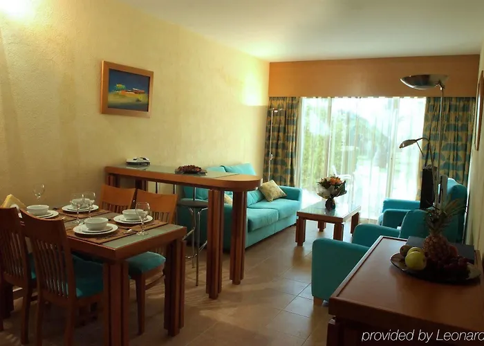 Leonardo Laura & Splash Klorakas