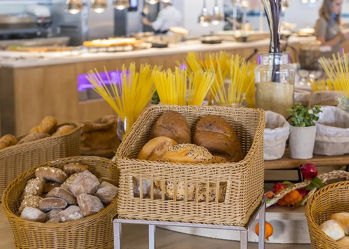 Leonardo Laura Beach&splash