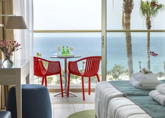 Leonardo Laura Beach&splash 4*