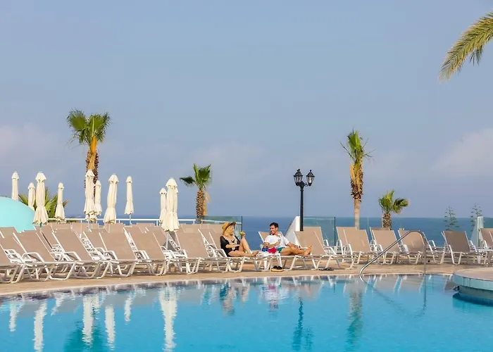 Leonardo Laura & Splash Klorakas